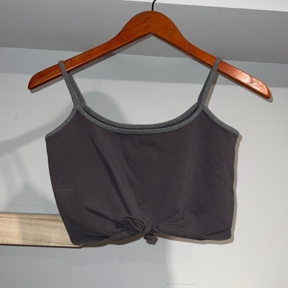 urban outfitters grey crop top‎ BDG